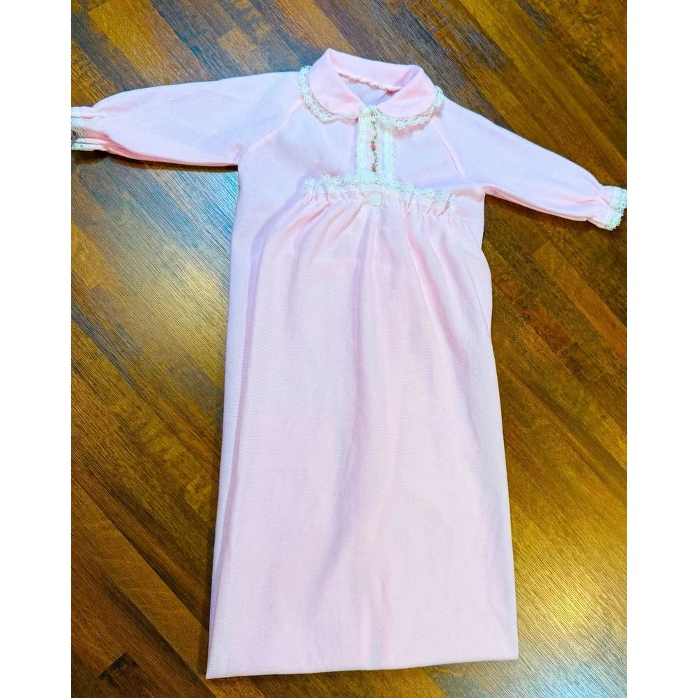 Rare Vintage 70s/ 80s newborn girls sleep sack. Lace trim and embroidered flower